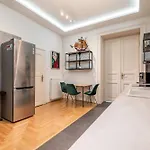 Aviator Luxury Apartment