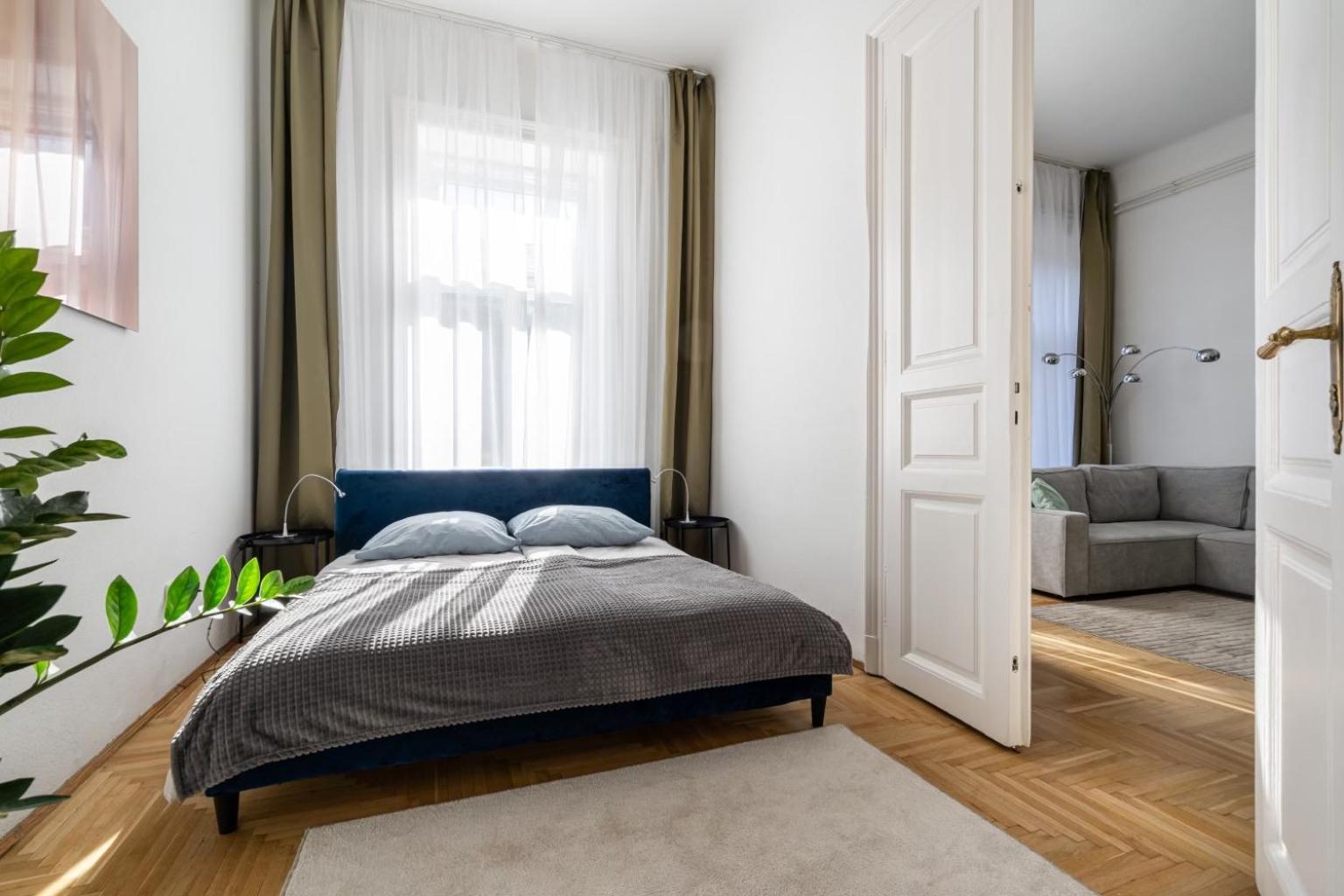 Aviator Luxury * Budapest