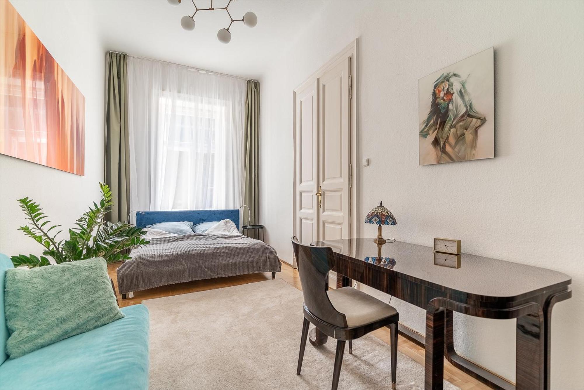 Aviator Luxury Apartment